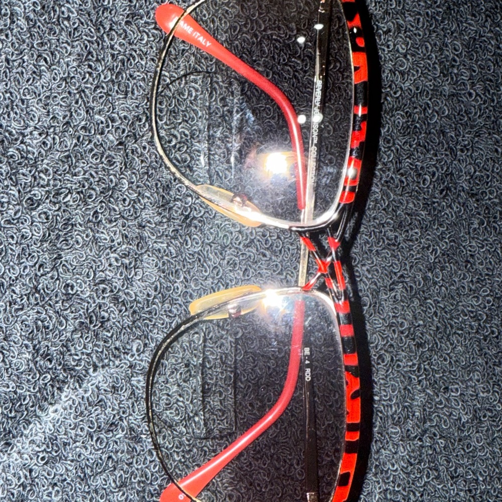 Beverly Johnson Red And Gold Glasses - image 4